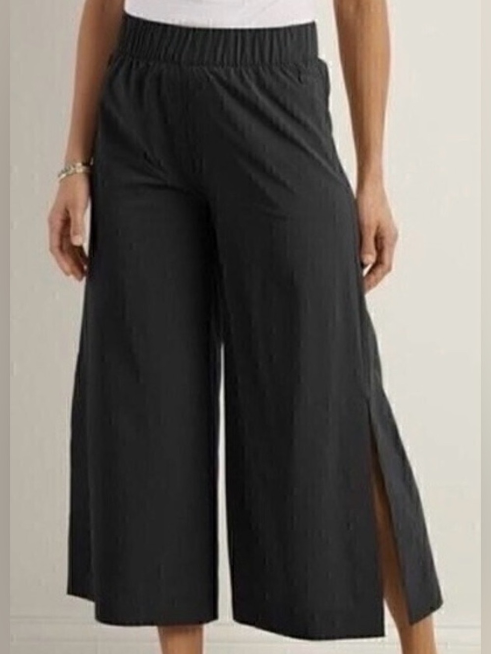 Soft Surroundings Black Go Lively‎ Pull On Athletic Wide Leg Crop Pants. Large.